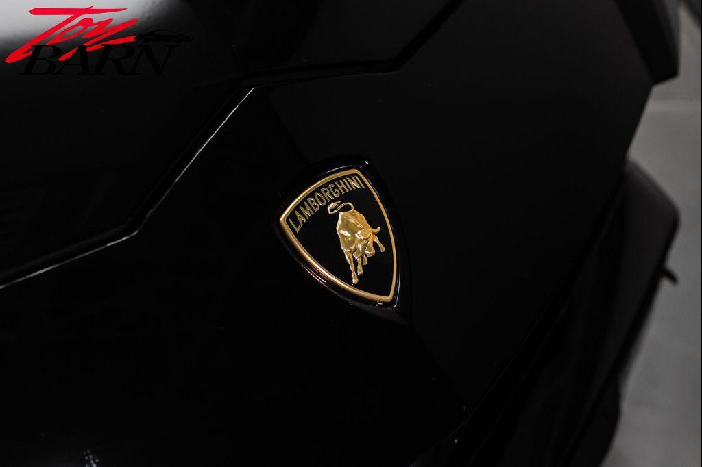 used 2022 Lamborghini Urus car, priced at $232,944