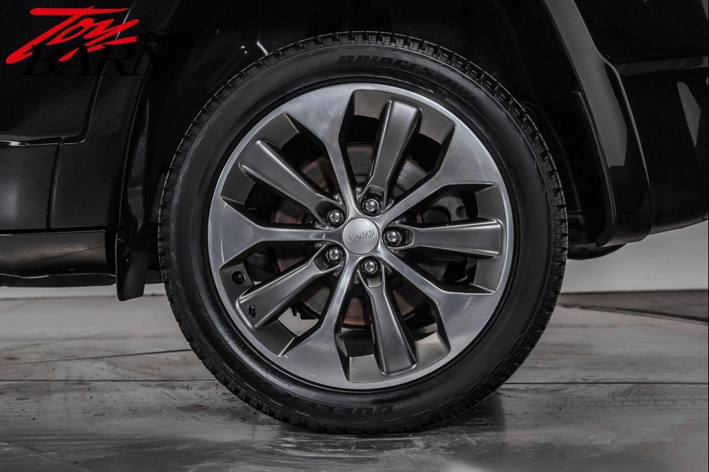 used 2019 Jeep Cherokee car, priced at $18,500