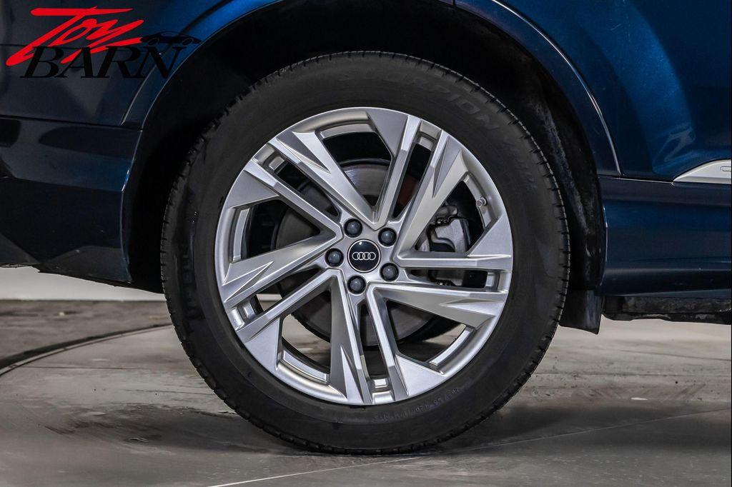 used 2023 Audi Q7 car, priced at $39,100