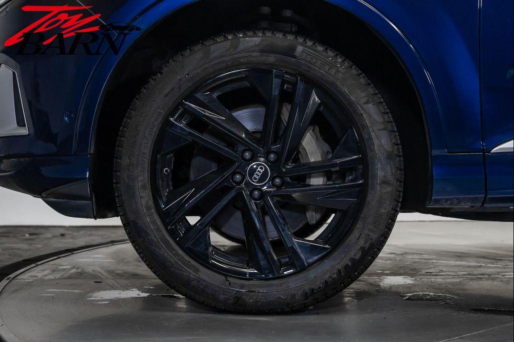 used 2023 Audi Q7 car, priced at $39,990