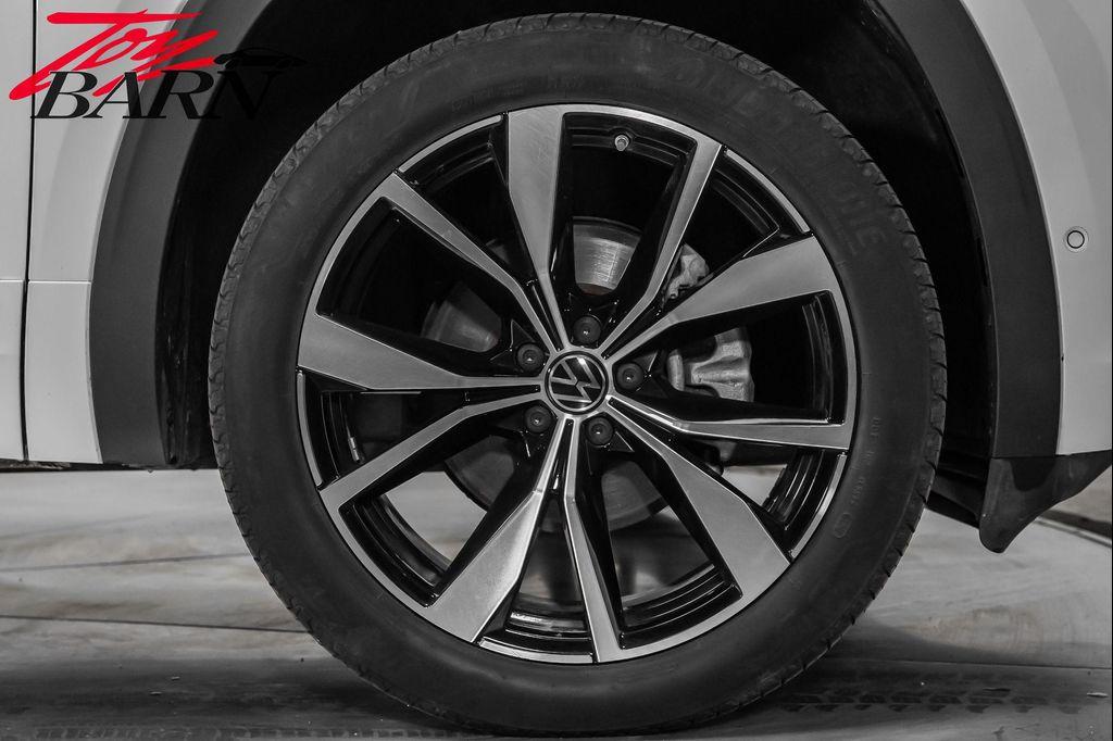 used 2024 Volkswagen Atlas car, priced at $37,750