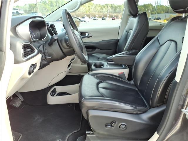 used 2023 Chrysler Pacifica car, priced at $24,995