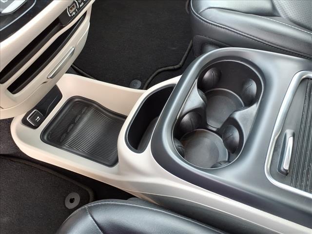 used 2023 Chrysler Pacifica car, priced at $24,995