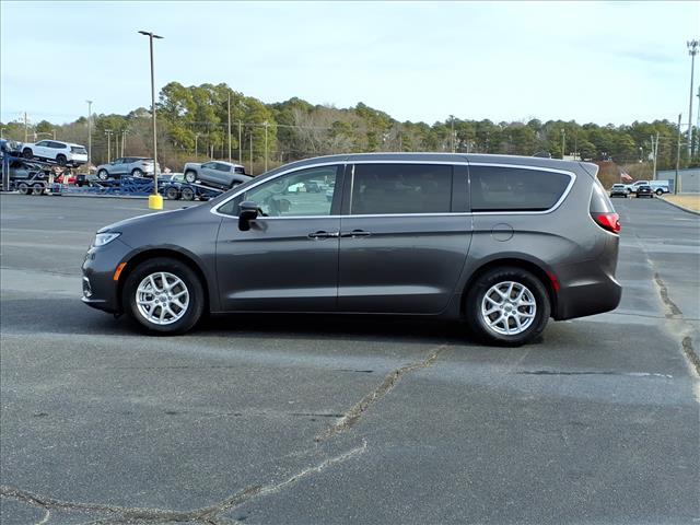 used 2023 Chrysler Pacifica car, priced at $24,995