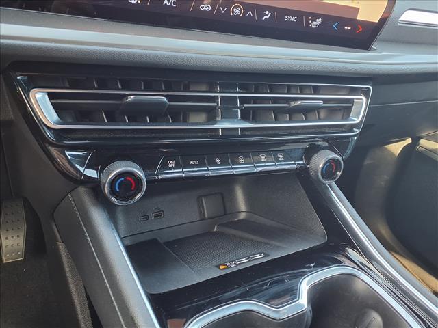 used 2024 Chevrolet Traverse car, priced at $35,962