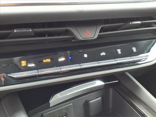 used 2025 Buick Envision car, priced at $29,995