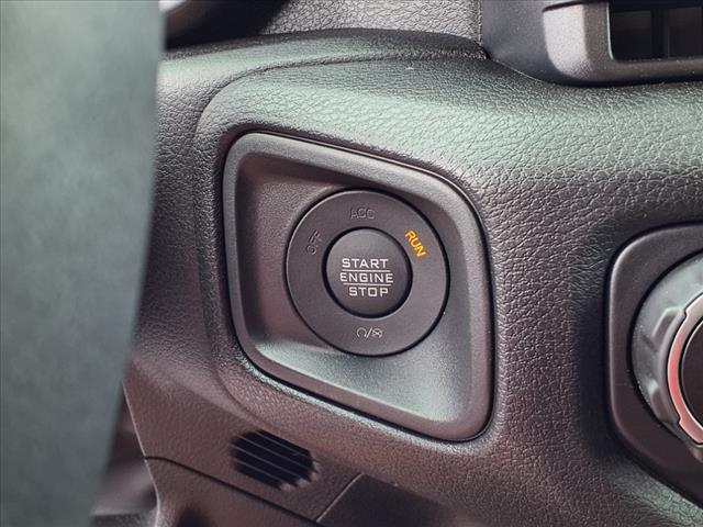 used 2025 Jeep Gladiator car, priced at $43,027