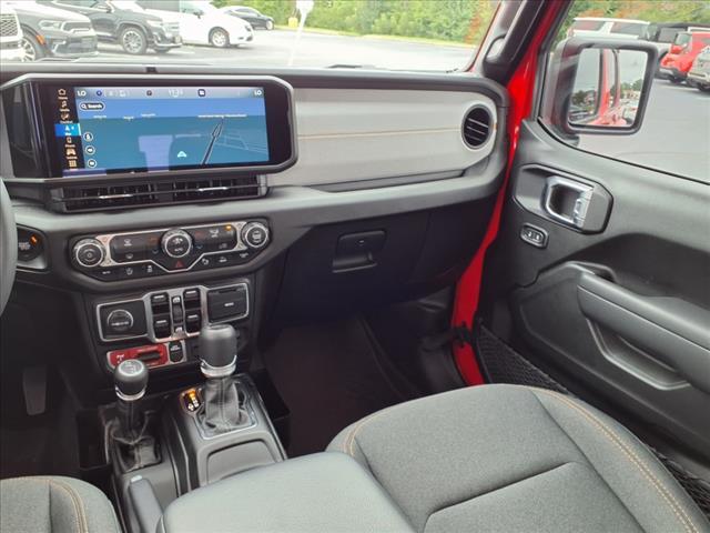 used 2025 Jeep Gladiator car, priced at $43,027