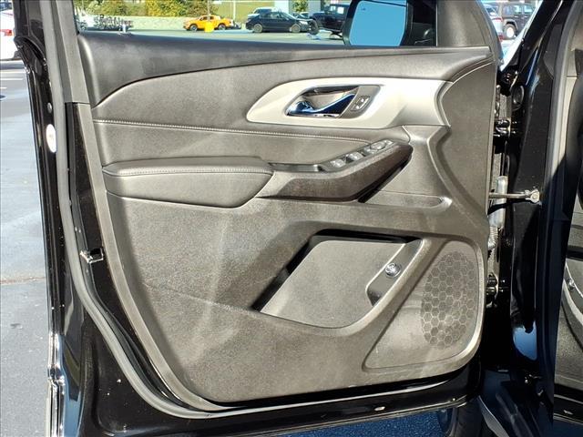 used 2023 Chevrolet Traverse car, priced at $25,736