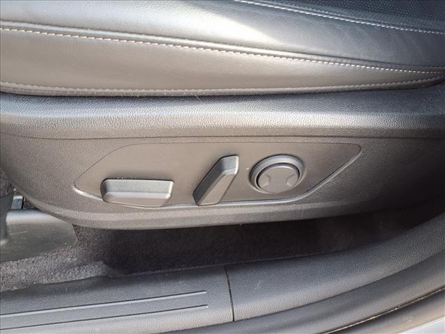 used 2024 Kia Sorento car, priced at $29,634