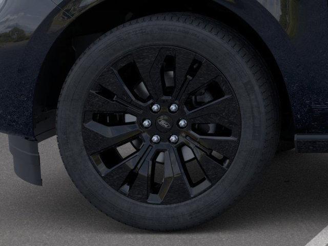 new 2025 Ford Expedition car, priced at $75,490