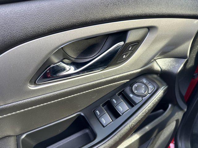 used 2023 Chevrolet Traverse car, priced at $26,990