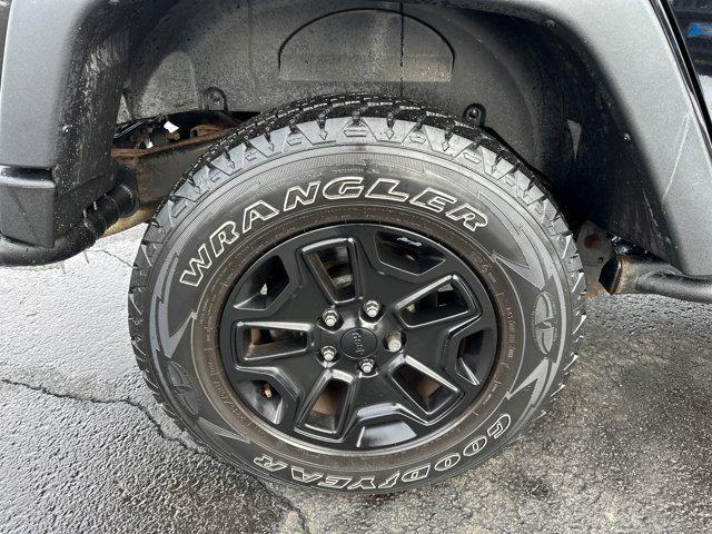 used 2013 Jeep Wrangler Unlimited car, priced at $13,990