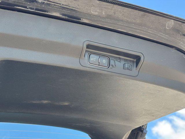 used 2024 Ford Explorer car, priced at $25,861