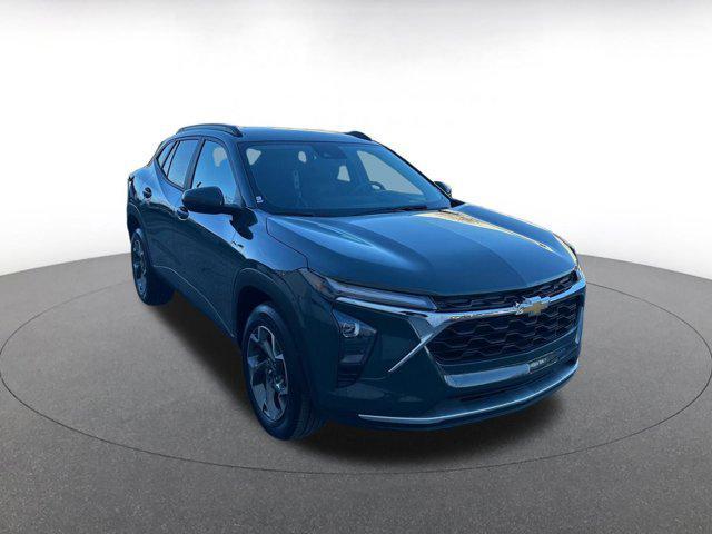 used 2025 Chevrolet Trax car, priced at $19,086