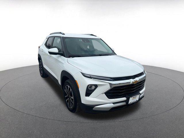 used 2025 Chevrolet TrailBlazer car, priced at $23,638