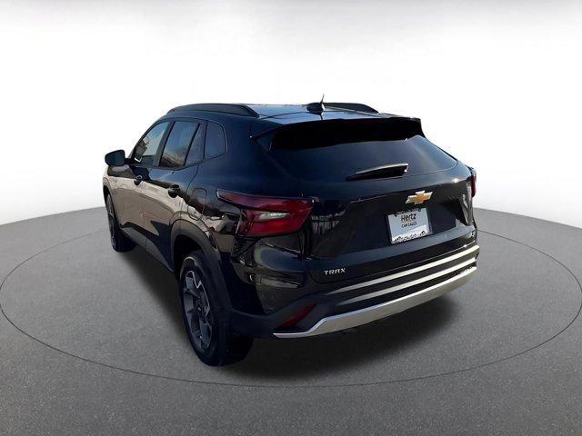 used 2025 Chevrolet Trax car, priced at $19,629