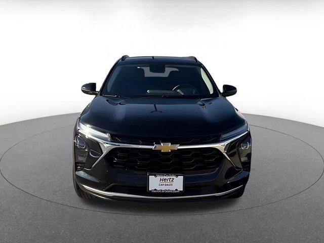 used 2025 Chevrolet Trax car, priced at $19,629