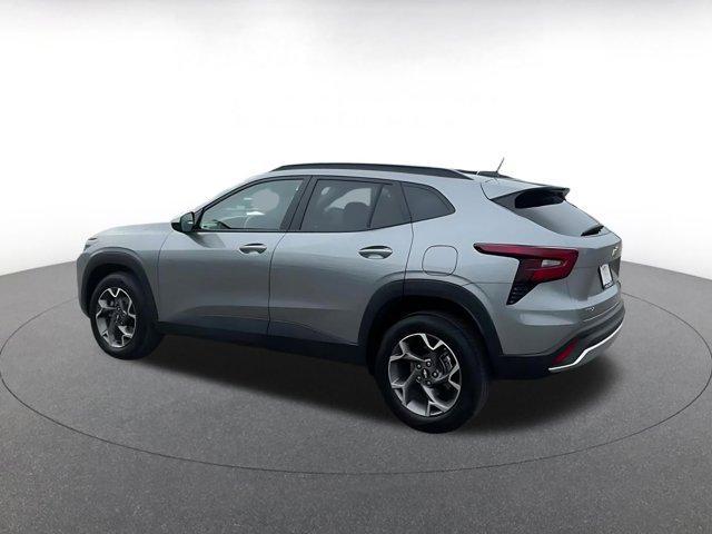 used 2025 Chevrolet Trax car, priced at $19,092