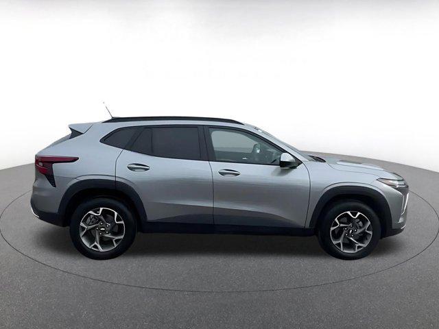 used 2025 Chevrolet Trax car, priced at $19,092
