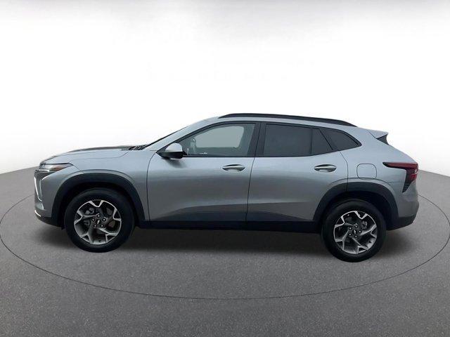 used 2025 Chevrolet Trax car, priced at $19,092