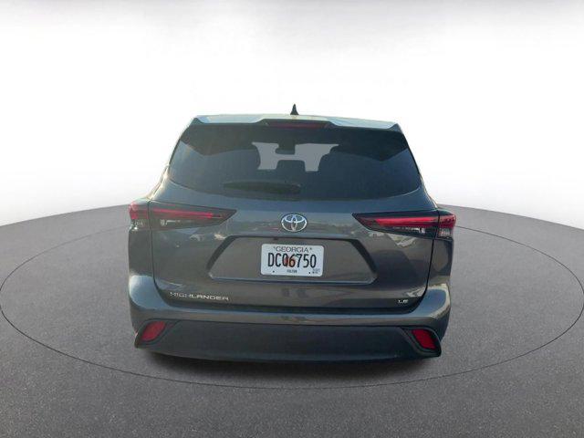 used 2025 Toyota Highlander car, priced at $34,499