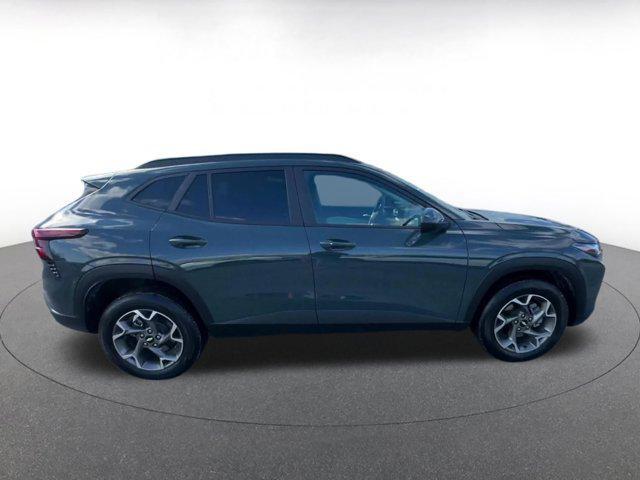 used 2025 Chevrolet Trax car, priced at $19,562