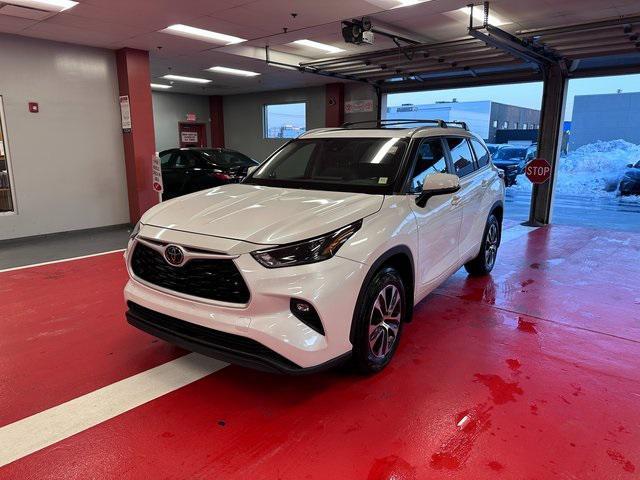 used 2023 Toyota Highlander car, priced at $35,995