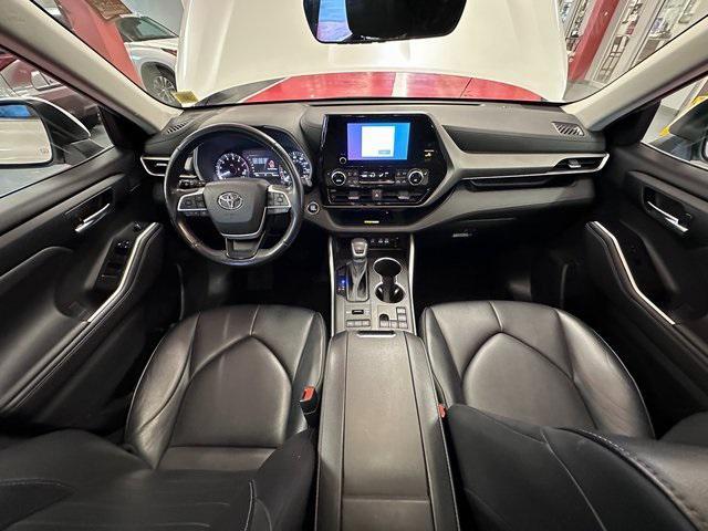 used 2023 Toyota Highlander car, priced at $35,995