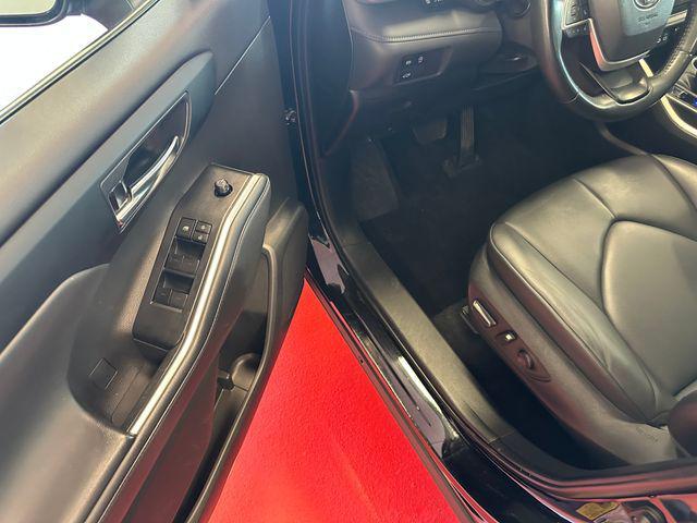 used 2024 Toyota Highlander car, priced at $35,995