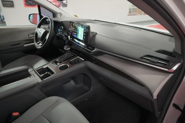 used 2023 Toyota Sienna car, priced at $39,995