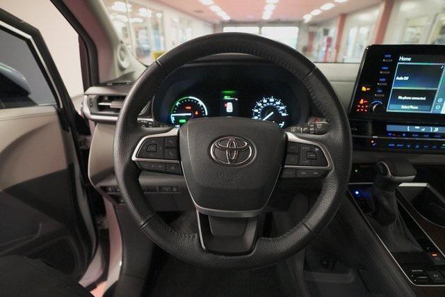 used 2023 Toyota Sienna car, priced at $39,995
