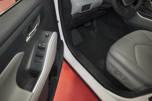 used 2023 Toyota Highlander car, priced at $35,995