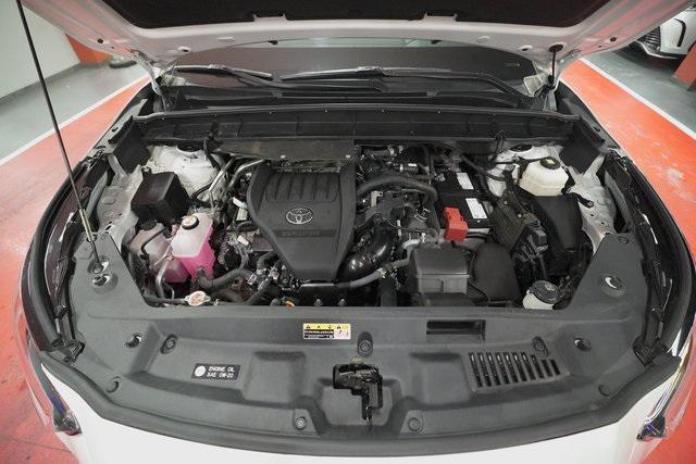 used 2023 Toyota Highlander car, priced at $35,995