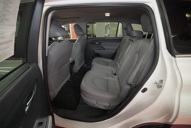 used 2023 Toyota Highlander car, priced at $35,995