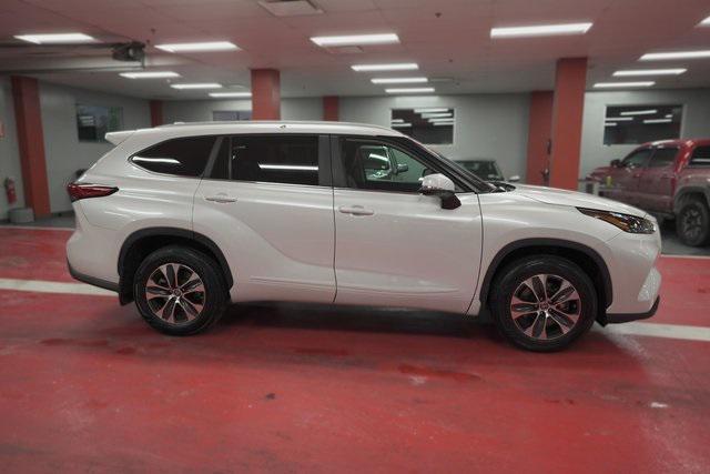 used 2023 Toyota Highlander car, priced at $35,995