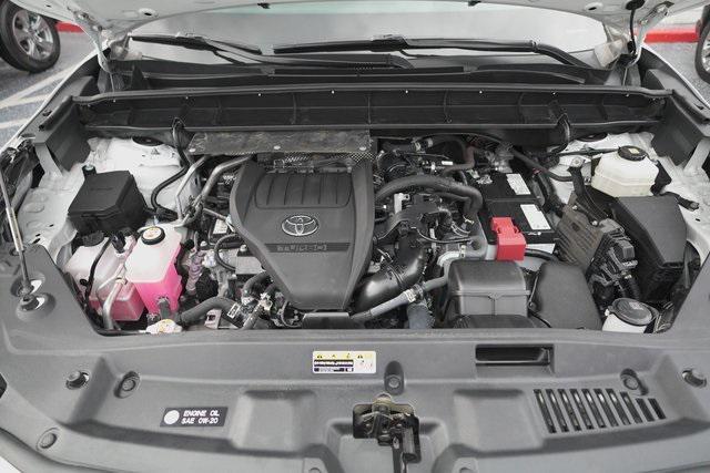 used 2023 Toyota Highlander car, priced at $39,995