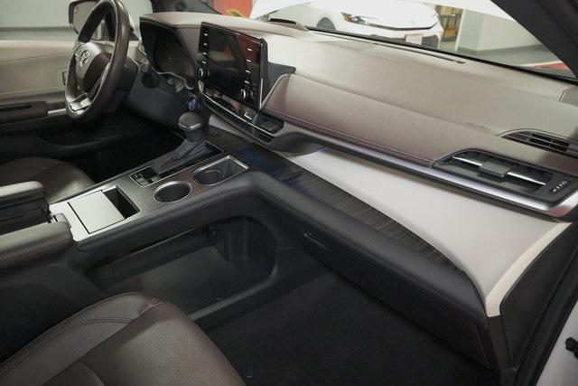 used 2024 Toyota Sienna car, priced at $51,995