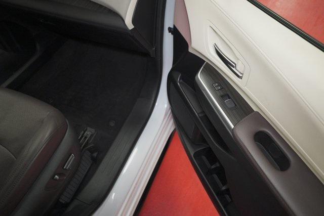 used 2024 Toyota Sienna car, priced at $51,995