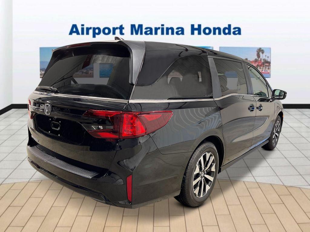 new 2026 Honda Odyssey car, priced at $44,290