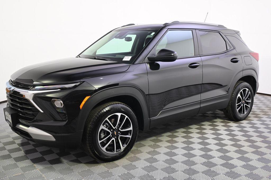 used 2025 Chevrolet TrailBlazer car, priced at $22,988