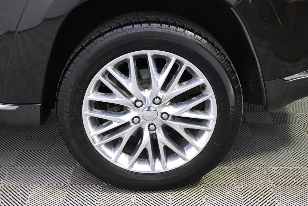 used 2017 Jeep Grand Cherokee car, priced at $17,788