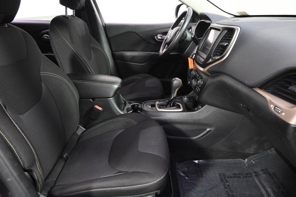 used 2015 Jeep Cherokee car, priced at $9,988