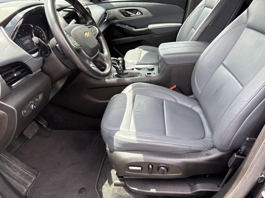 used 2021 Chevrolet Traverse car, priced at $21,628