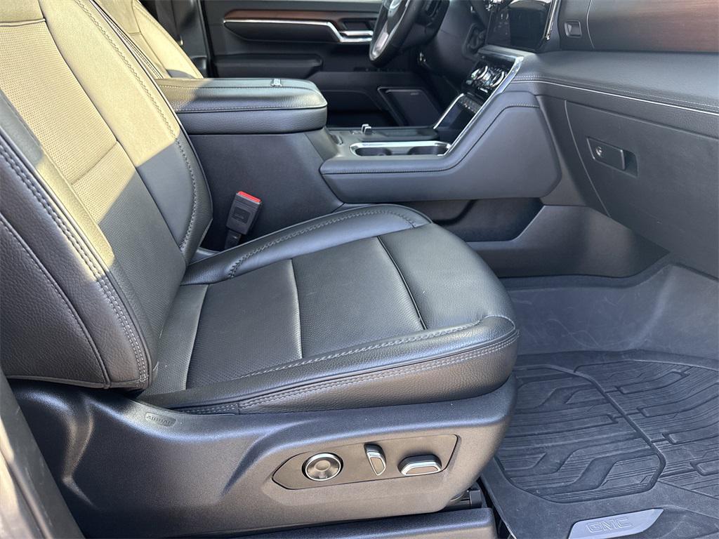 used 2024 GMC Sierra 2500 car, priced at $69,928