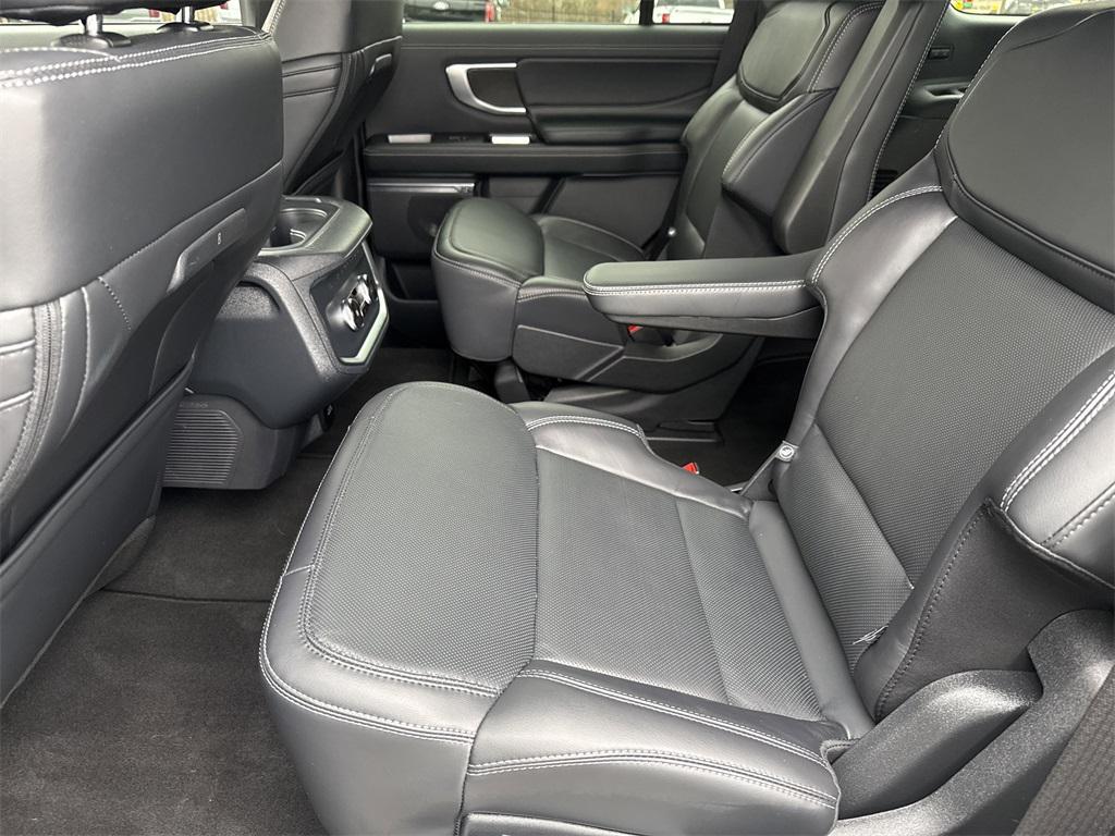 used 2025 Ford Expedition car, priced at $73,589