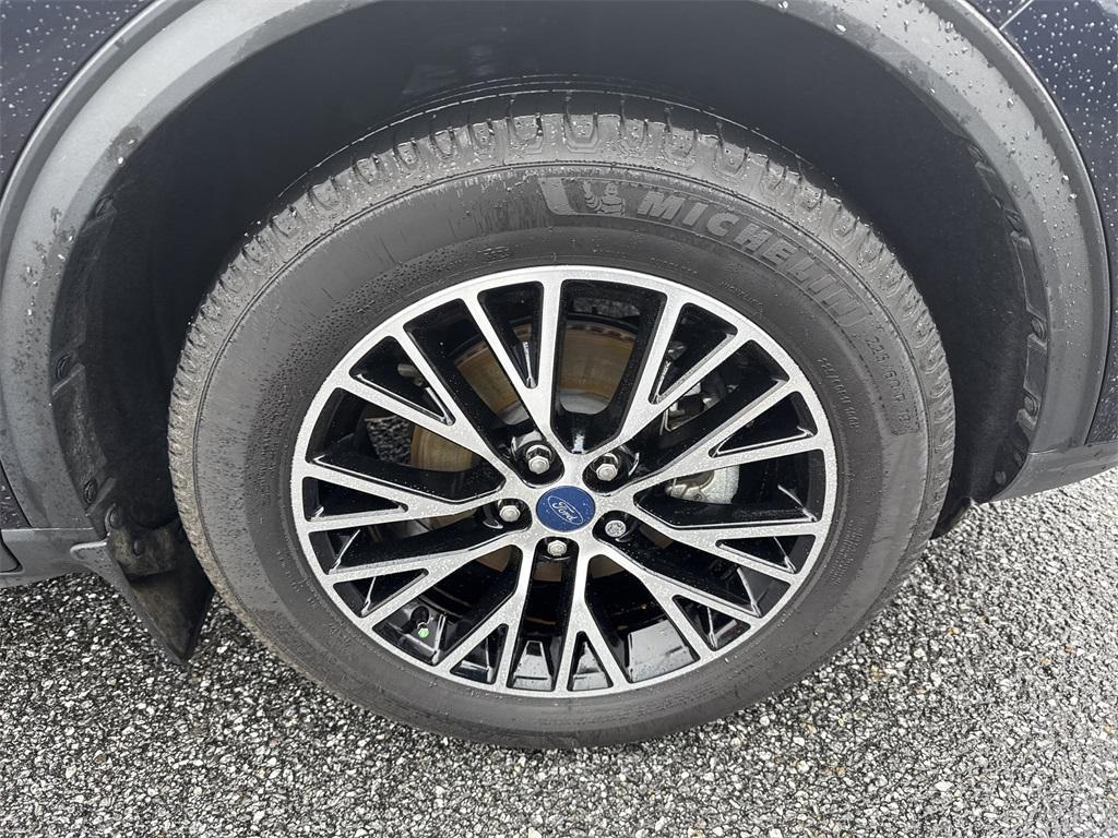 used 2021 Ford Escape car, priced at $18,494