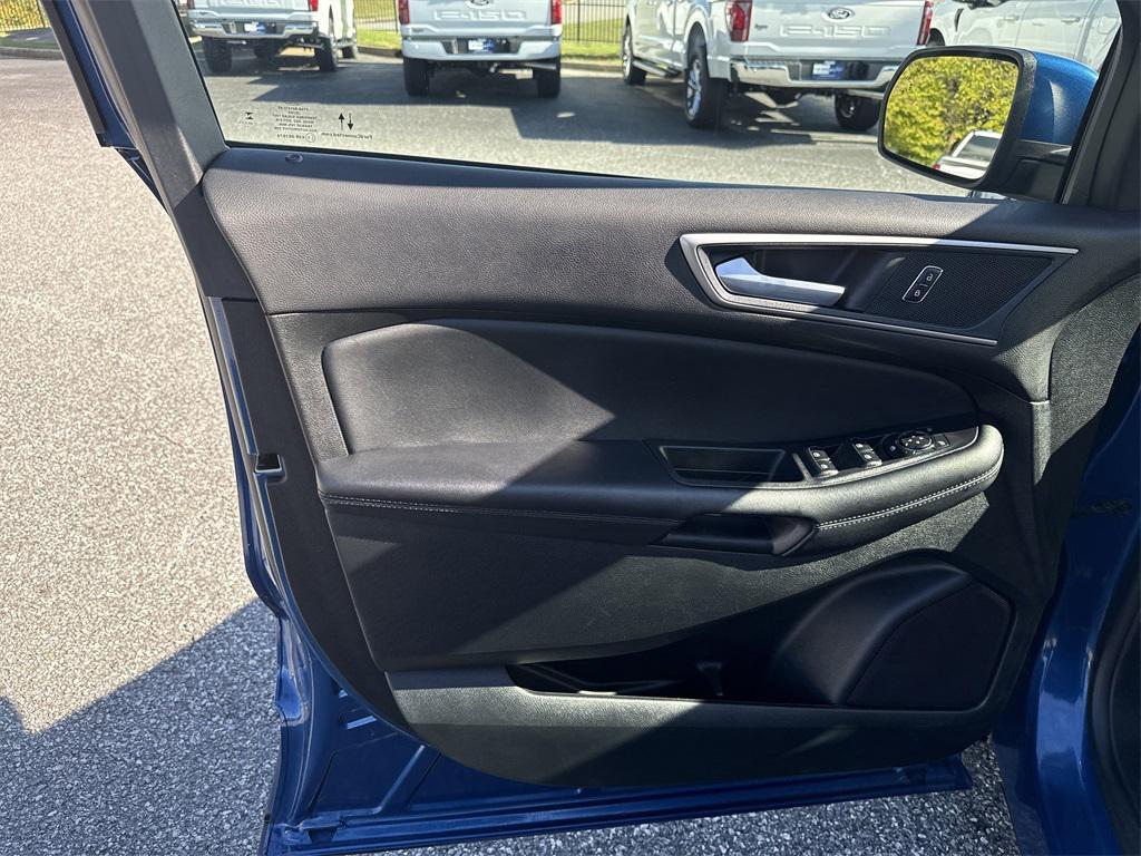 used 2024 Ford Edge car, priced at $24,325