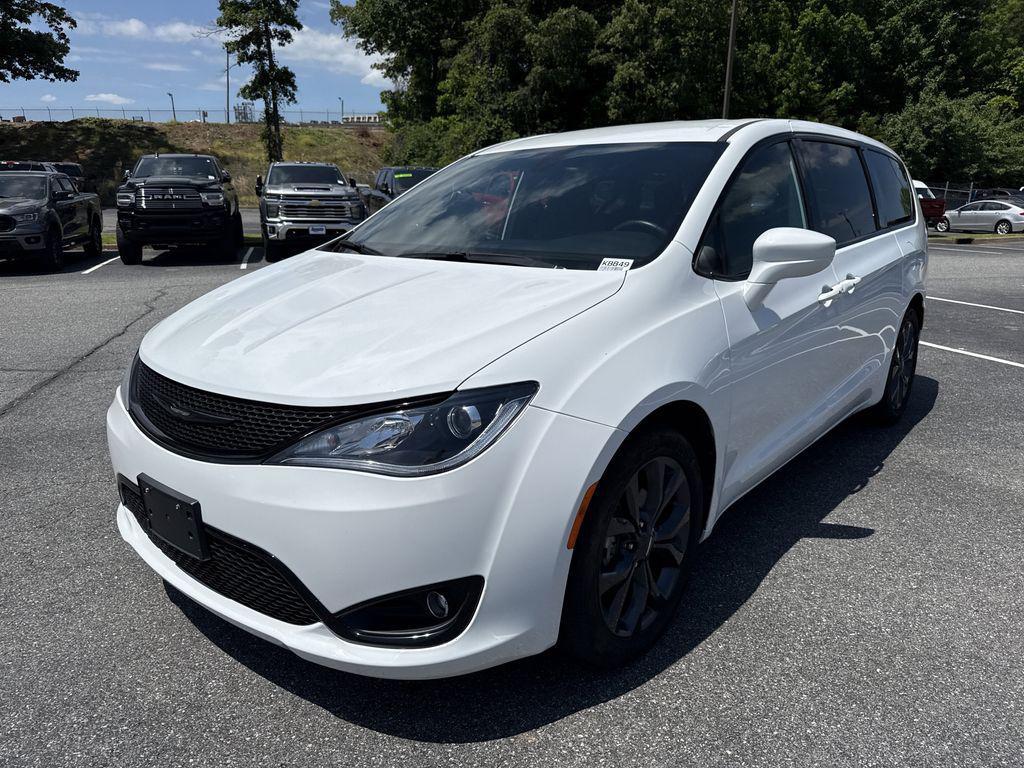 used 2018 Chrysler Pacifica car, priced at $19,750