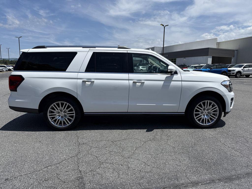 used 2024 Ford Expedition car, priced at $46,928